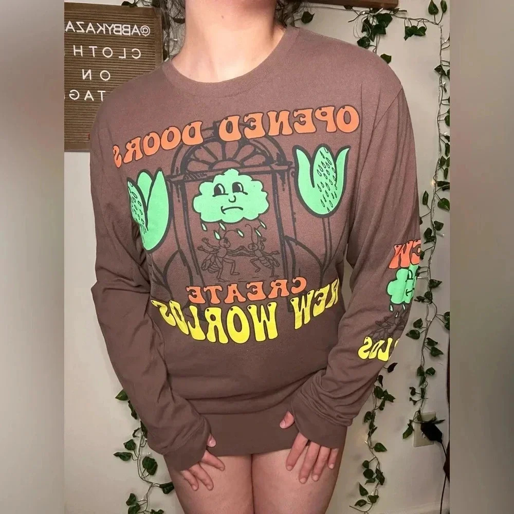 Pacsun Longsleeve Graphic Tee - Picture 2 of 5